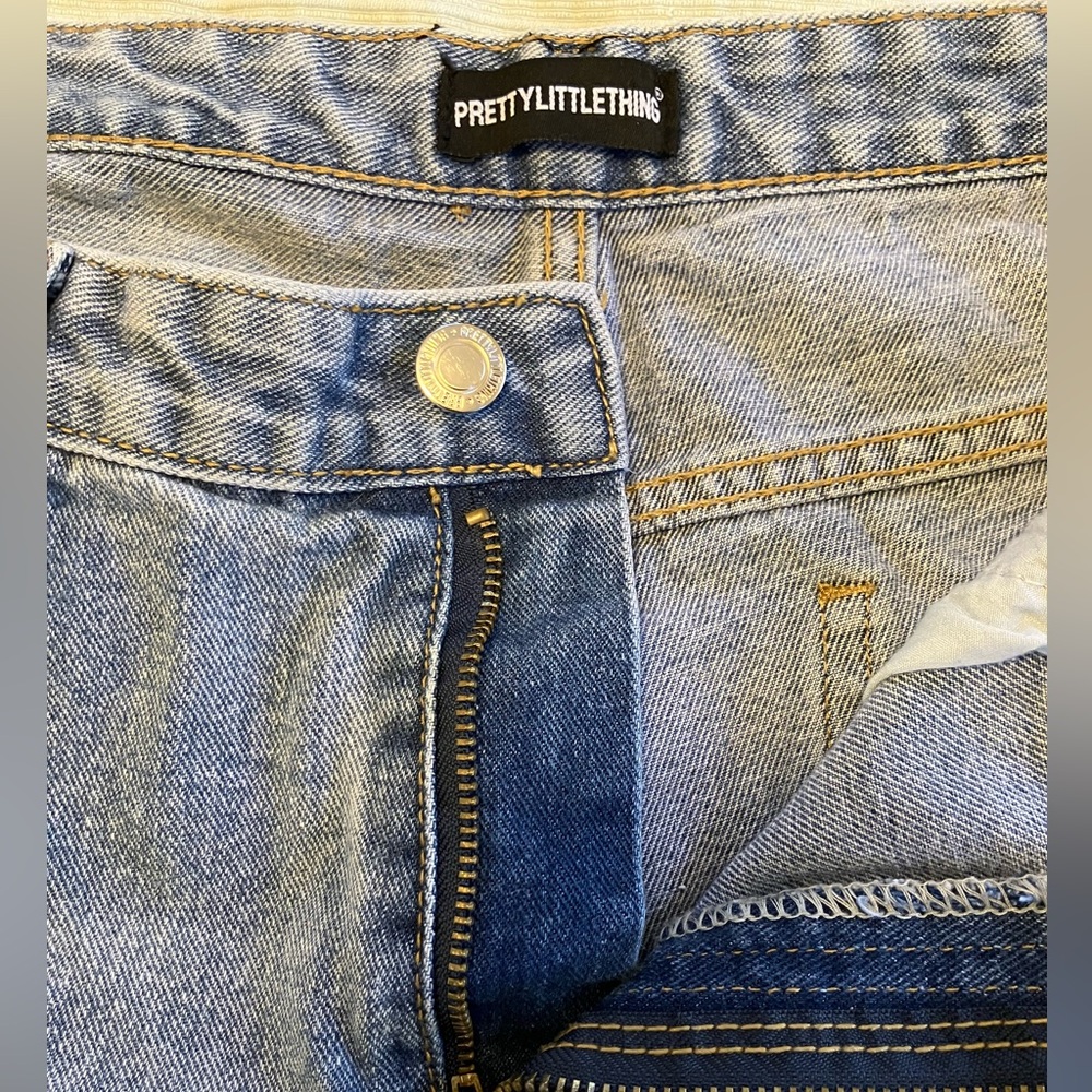 PrettyLittleThing Split Leg Jeans 16 UK/12 US - Picture 9 of 11